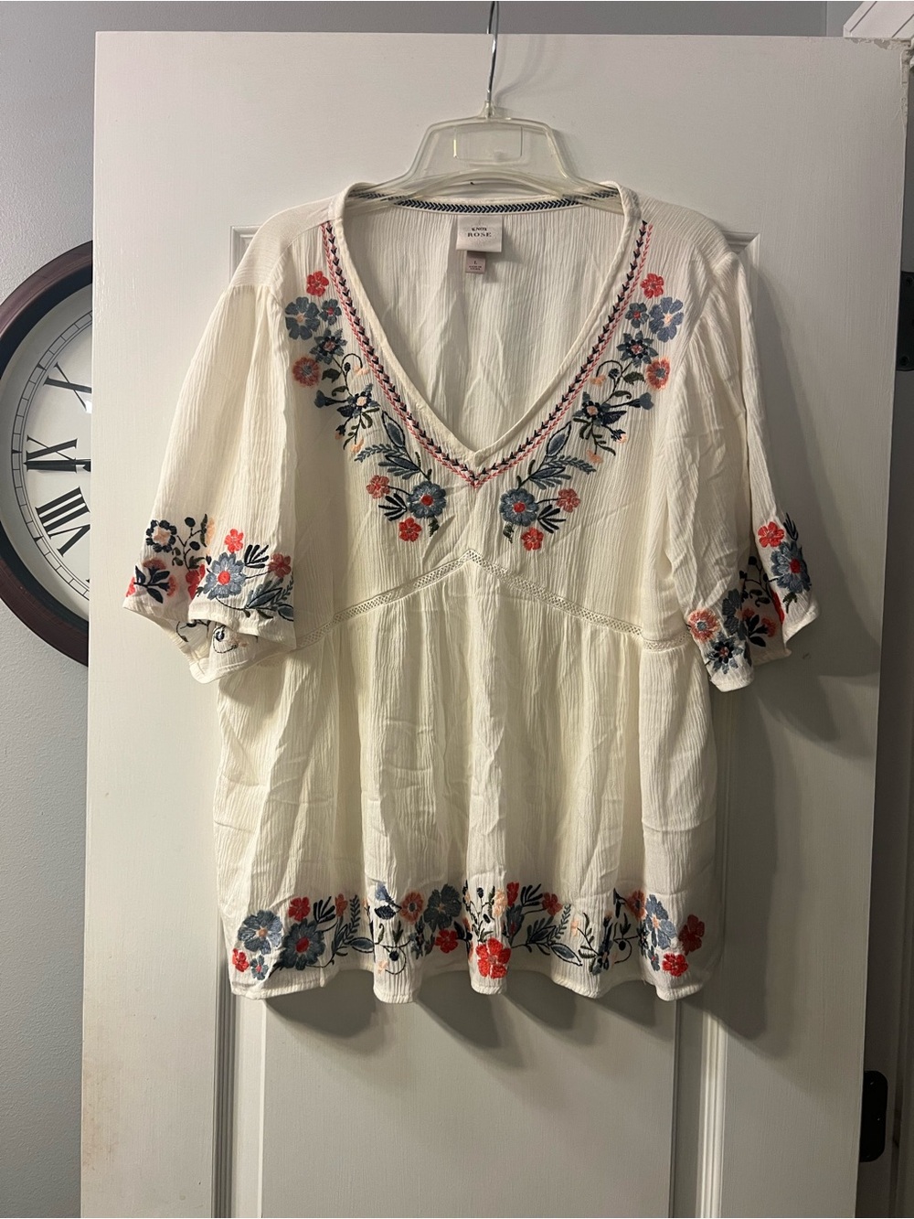 Knox Rose boho hippie festival v neck shirt with embroidery size L